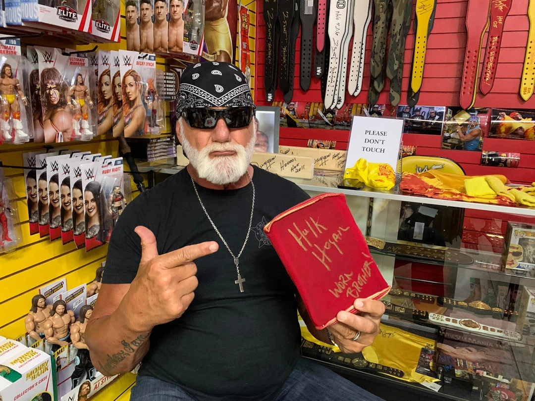 Hogan's Beach Shop Ring Worn Knee Pad Straight From Hogans Vault SIGNED 2 Hogan's Beach Shop Ring Worn Knee Pad Straight From Hogans Vault SIGNED