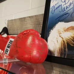 Hogan's Beach Shop Hulk Hogan Signed Tuf-Wear Boxing Glove