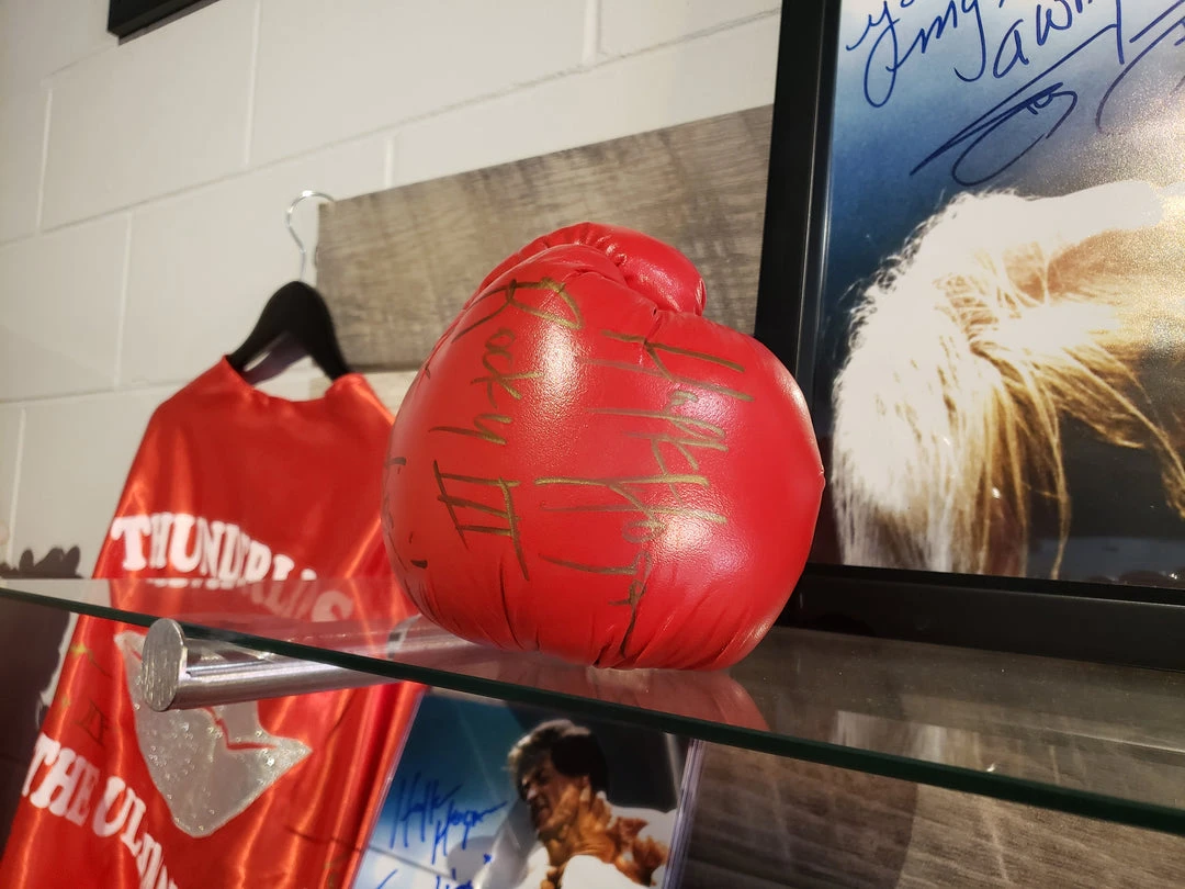 Hogan's Beach Shop Deluxe Thunderlips Rocky III Package 3 Hogan's Beach Shop Deluxe Thunderlips Rocky III Package