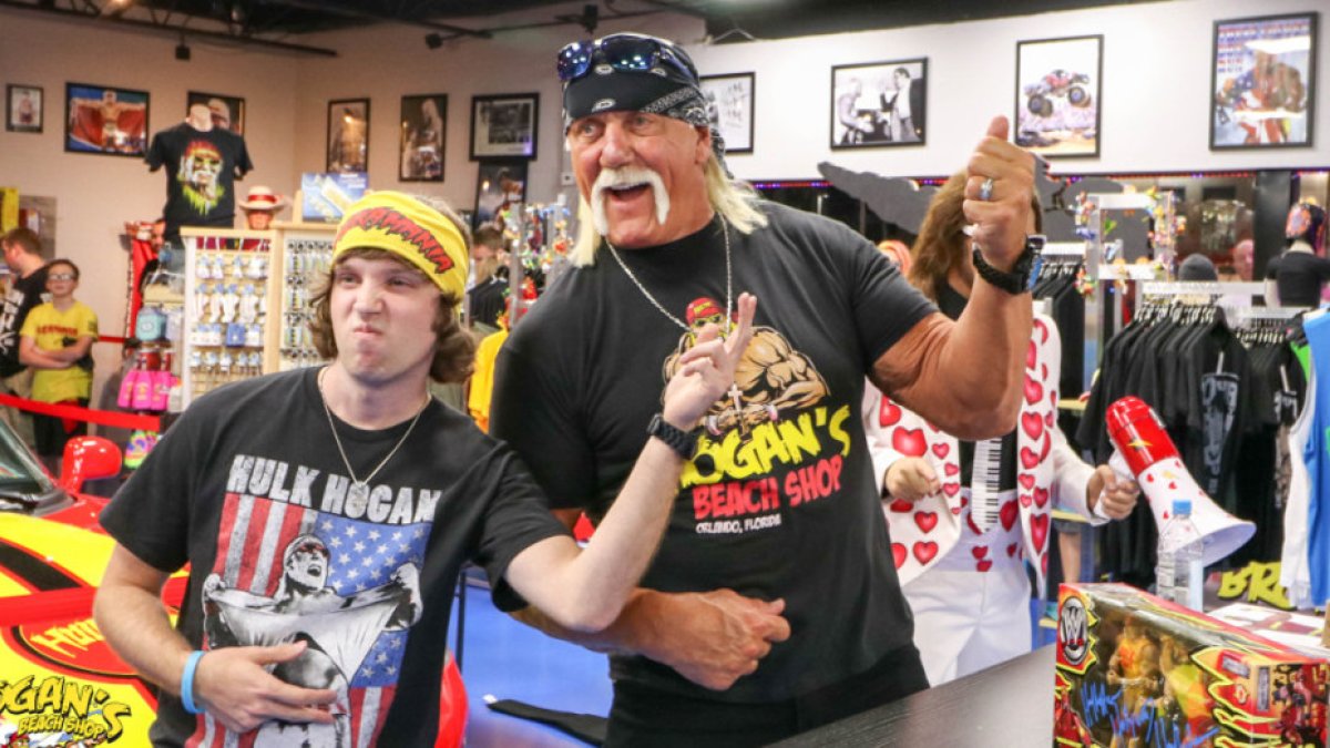 Hogan's Beach Shop Sales -Hogan's Beach Shop Sales stpetersburg Hogans Beach Shop Hulk Hogan Photo 2 featured 946cf249 5056 a36a 070207db9e0861aa
